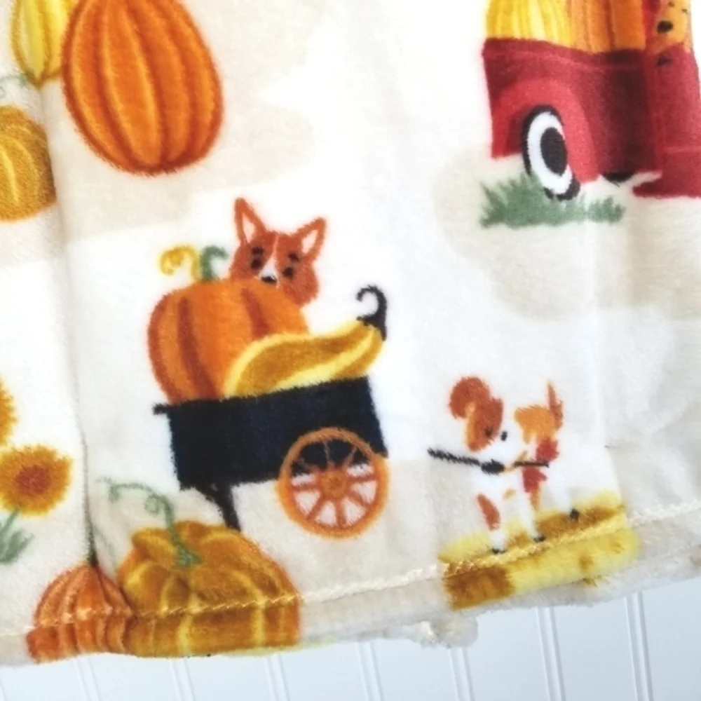 Fleece Throw Blanket NWT Plush Dogs Puppies Fall Pumpkin Patch Truck Sunflower
